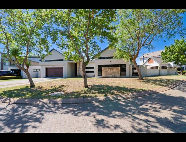 4 BEDROOM HOUSE FOR SALE IN COPPERLEAF ESTATE